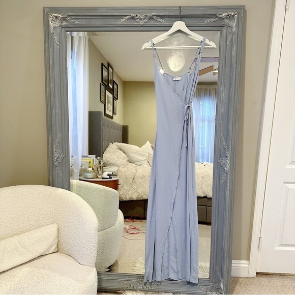 ✨FLYNN SKYE Wrap Maxi Dress Blue V-neck open Front‎ XS - Picture 3 of 12